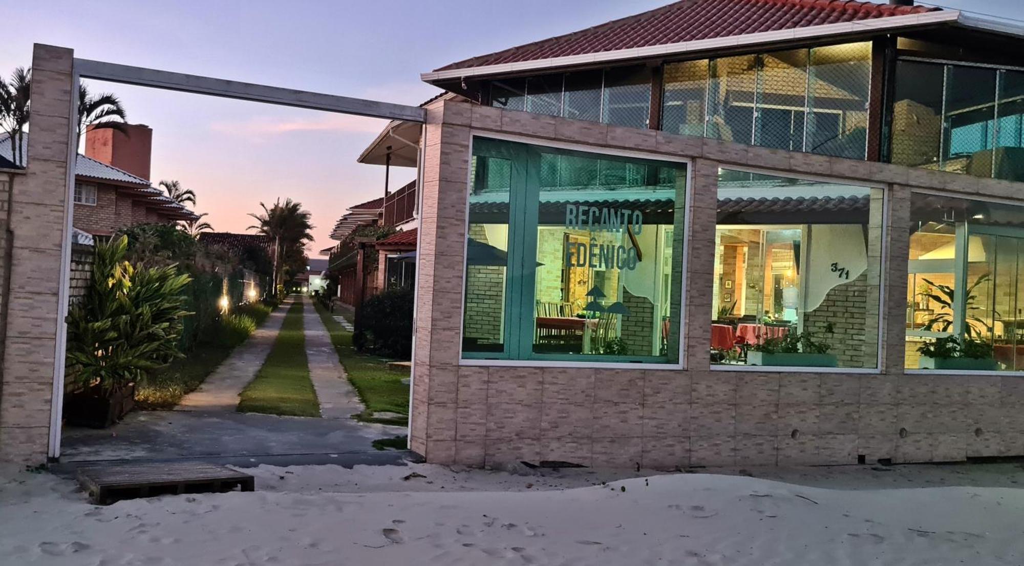 Pousada Recanto Edenico - A Beira Mar Da Praia Ponta Do Papagaio, Palhoca Sc Dış mekan fotoğraf